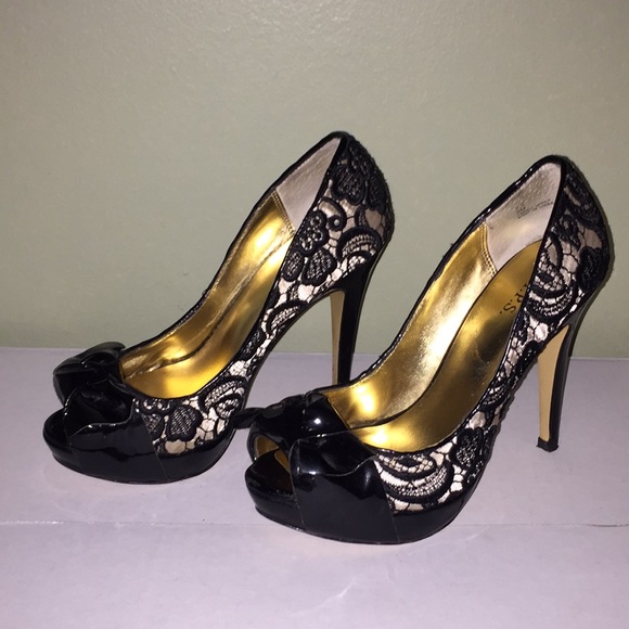 Lace Peep Toe Heels - Picture 4 of 4